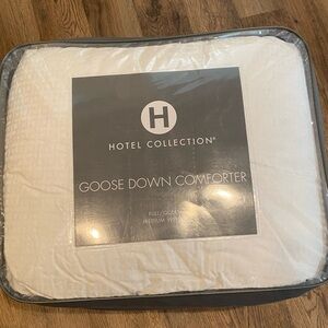 Hotel Collection White Goose Down Medium Weight Full/Queen Comforter